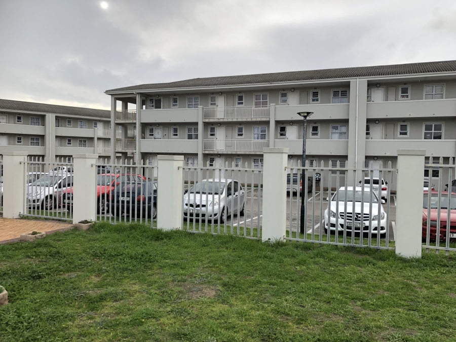 2 Bedroom Property for Sale in Muizenberg Western Cape